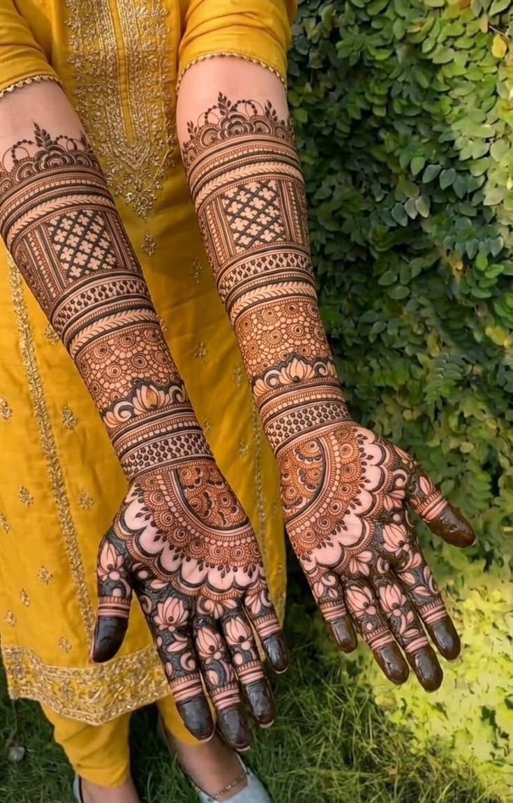 Kerala Kasavu Bridal Mehndi mehndi design